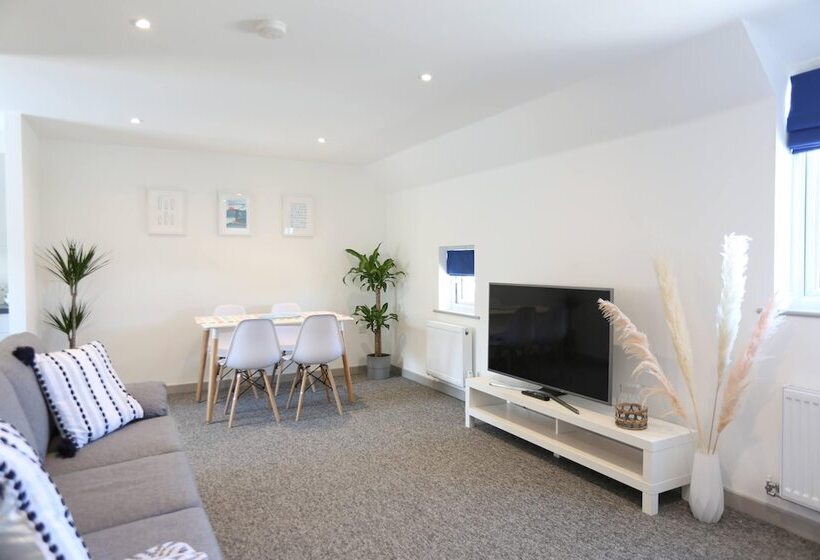 Shorebreak Bracklesham Bay Apartment