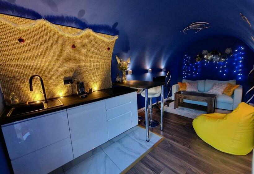 Quirky Vaulted Flat With Terrace