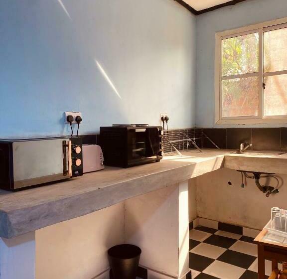 Zanzllywood Uroa Beach Apartments