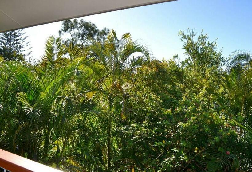 Amaroo   Bring Your Own Linen