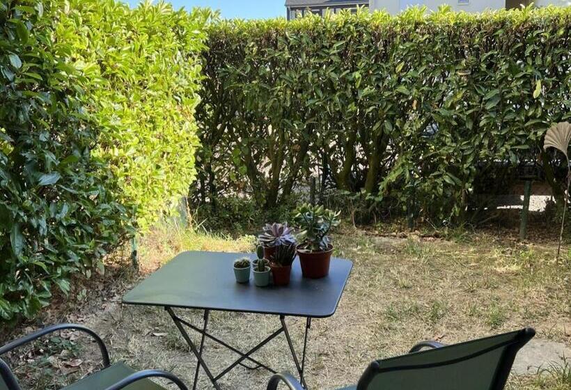 Appartement T2 Avec Jardin, Proche Plage Et Centre, Parking Privé, Animaux Acceptés, Wi Fi Gratuit