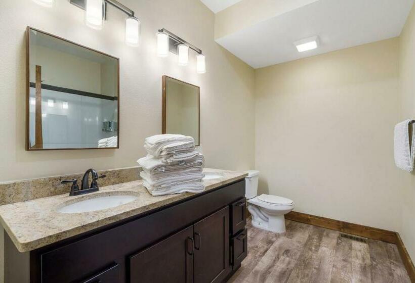 Beautiful Branson Lodge Close To All The Action