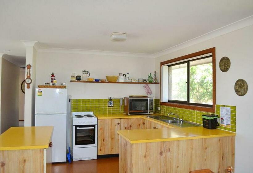 Dalesview Retreat Bring Your Own Linen