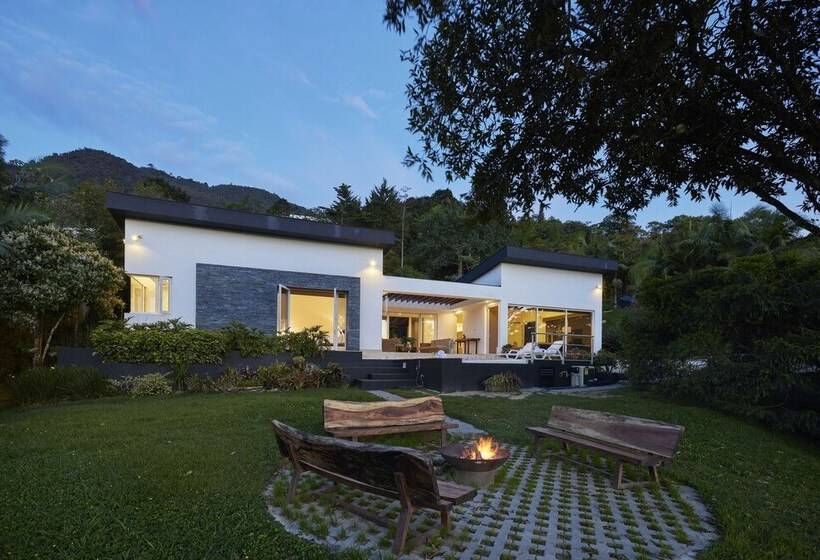 Deluxe Casa Tulkana Mountain Villa Roman