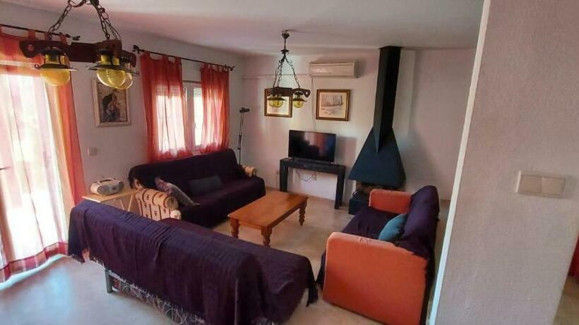 Espaciosa, Tranquila Y Junto A La Playa