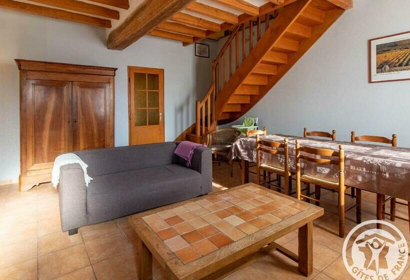 Gîte Familial Près De La Loire Avec Grand Jardin, Parking Privé, Proche Saumur Et Activités Nautique