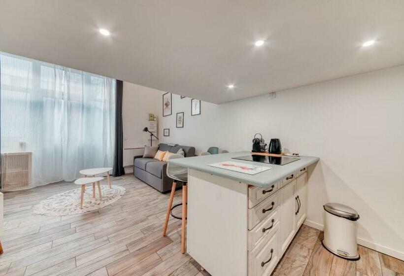 Guestready   Chic Duplex In Villeurbanne