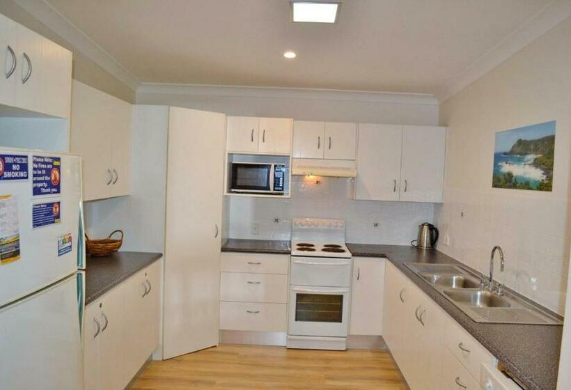 Hughs Hideaway Arakoon