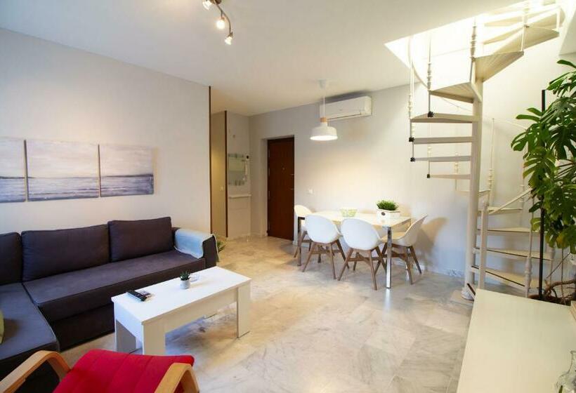 Lightbooking Luna Cádiz