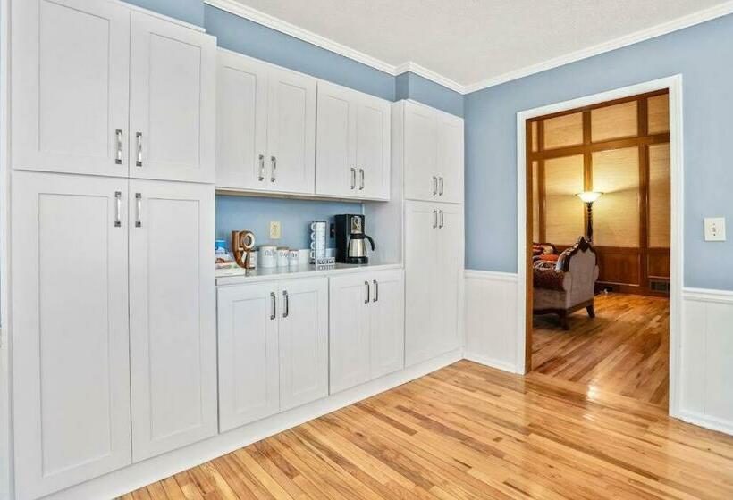 Lovely 5bed, 3 Fullbath ! 5min To Free Way I 85