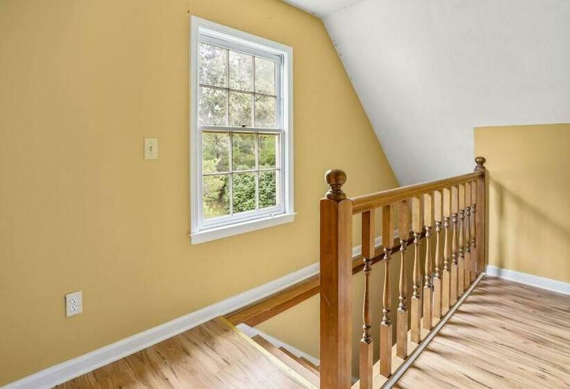 Lovely 5bed, 3 Fullbath ! 5min To Free Way I 85