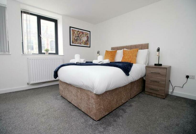 Luxury City Loft Apartment! Great Location