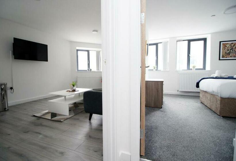 Luxury City Loft Apartment! Great Location