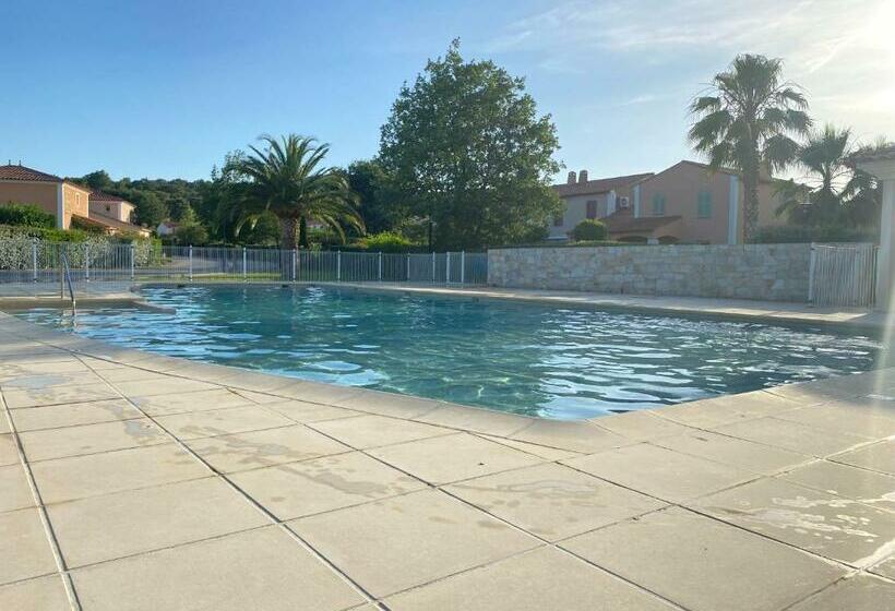 Maison Climatisée, Proche Plage Avec Jardin