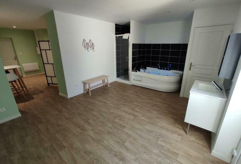 Ng Suitehome   Lille I Roubaix Centre I Coq Français   Balnéo   Netflix   Wifi