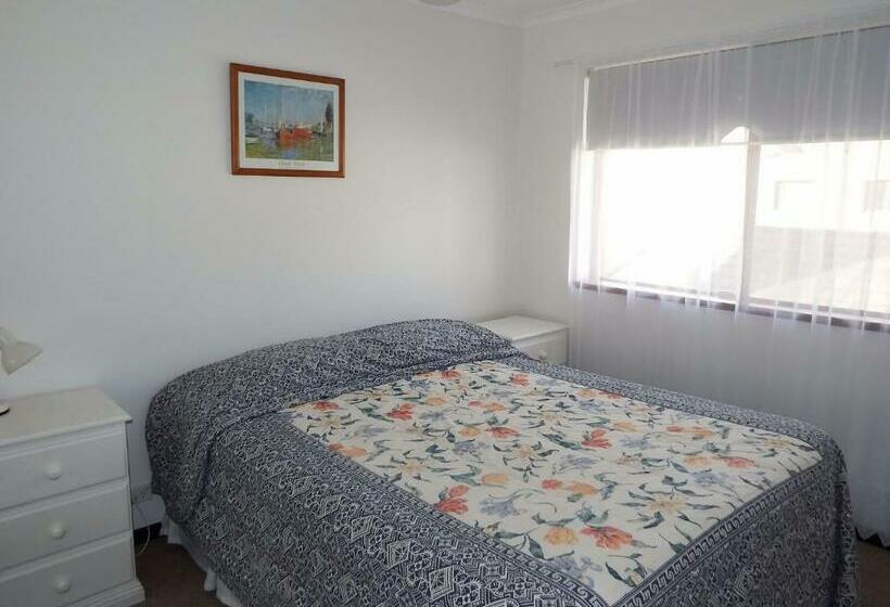 Quarterdeck 8 South West Rocks Bring Your Own Linen