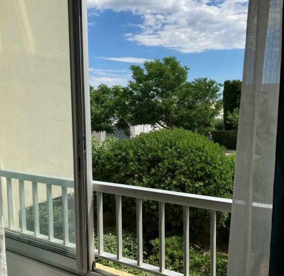 Studio ,parking , Plage