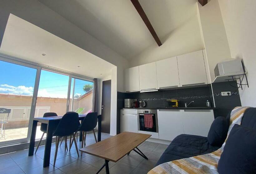 Superbe T2 Avec Terrasse Et à 10 Min Du Centre