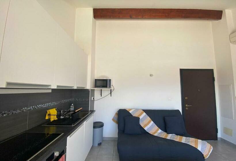 Superbe T2 Avec Terrasse Et à 10 Min Du Centre