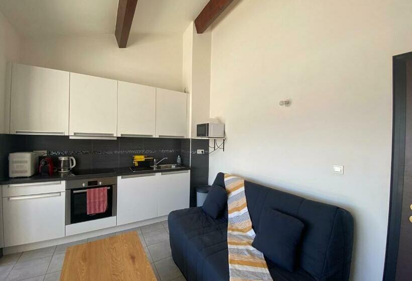 Superbe T2 Avec Terrasse Et à 10 Min Du Centre