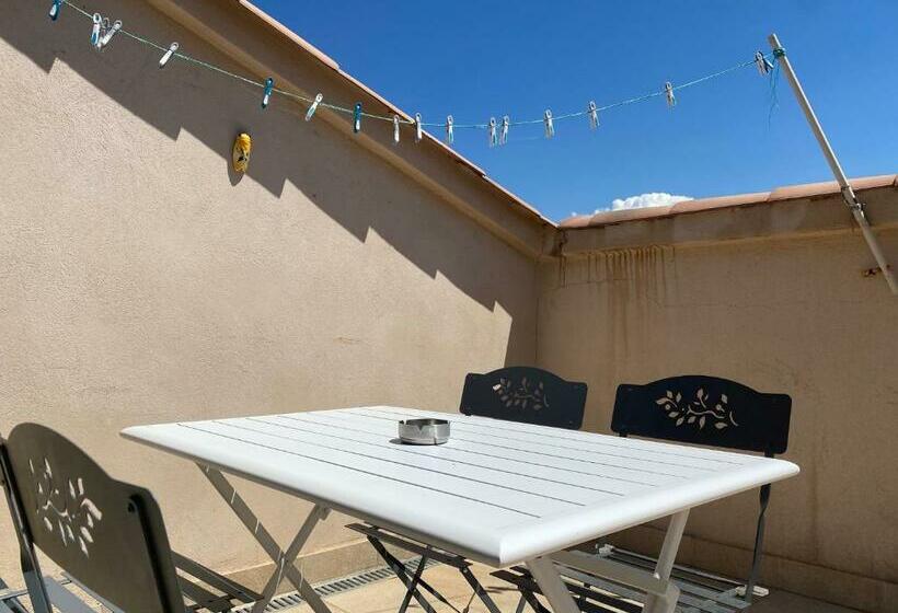 Superbe T2 Avec Terrasse Et à 10 Min Du Centre