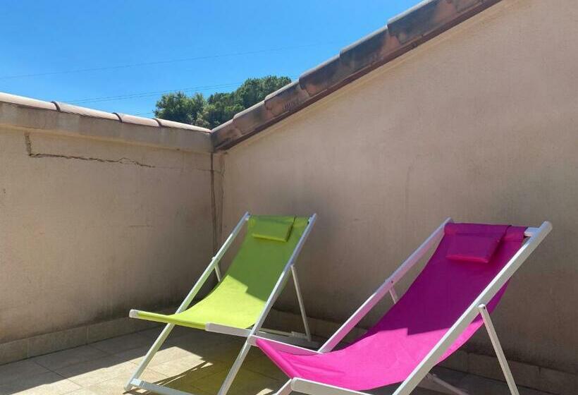 Superbe T2 Avec Terrasse Et à 10 Min Du Centre