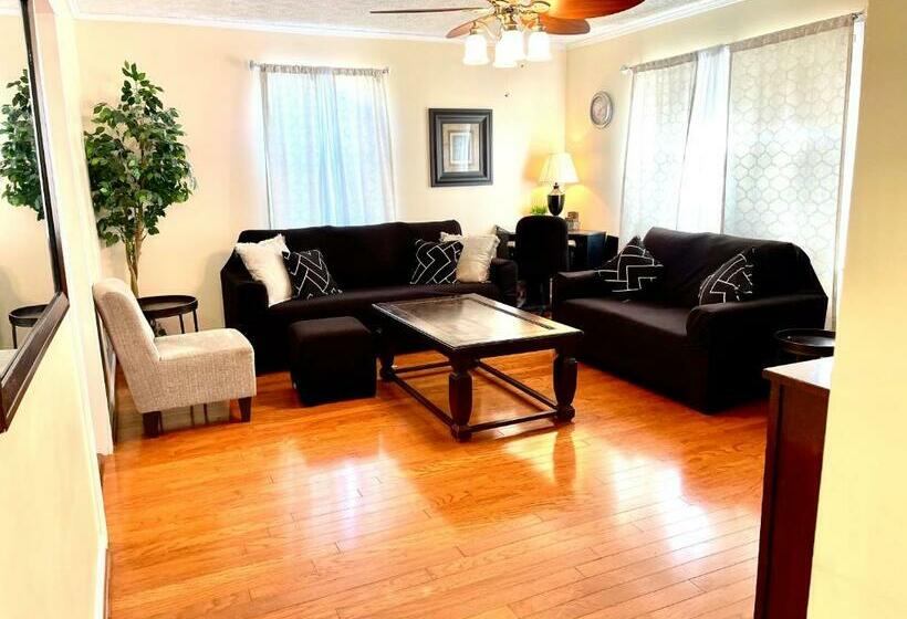 3 Bed 2 Bath House, Quiet & Downtown Smart Tvs In All Rooms, Whole House To Yourself