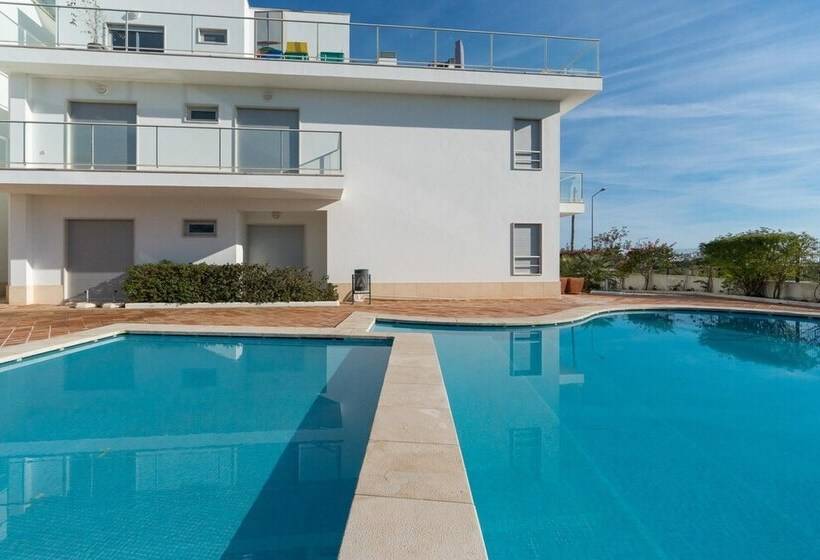 Beautiful Apartment With Terrace And A Pool