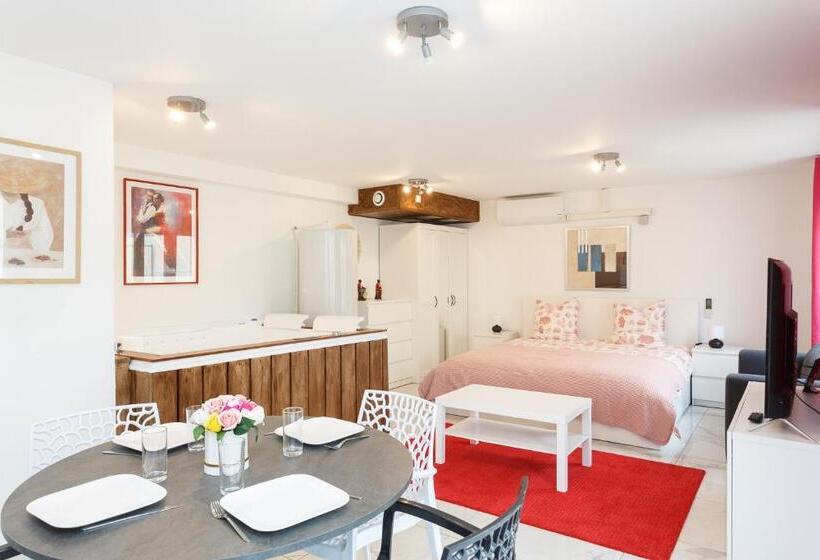 Blanc Mesnil Nid D Amour