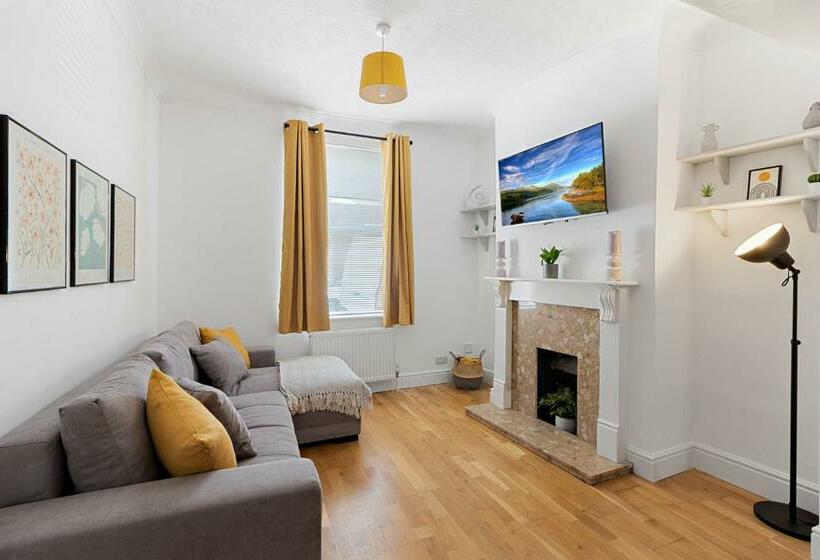 Church View By Staytor Accommodation