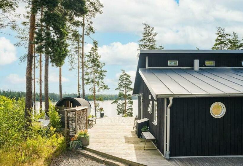 Fantastic House In Vaggeryd With A Panoramic Location By The Lake Fangen