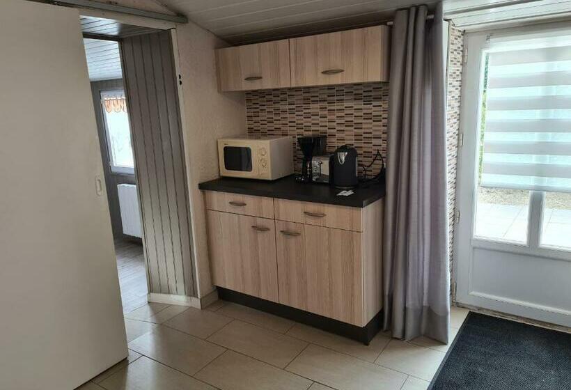 Charmante Maison Rénovée Avec Jardin Commun, Proche Plage Et Commerces, Idéale Pour 2 Personnes   Fr