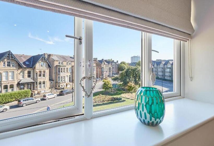 Host & Stay   The Loft @ The Regency