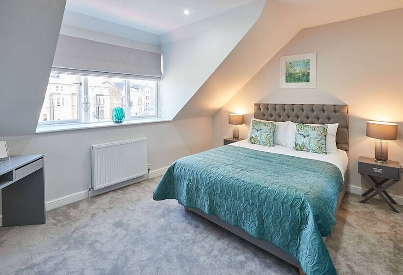 Host & Stay   The Loft @ The Regency