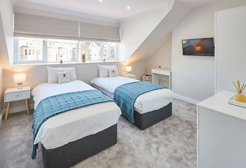 Host & Stay   The Loft @ The Regency