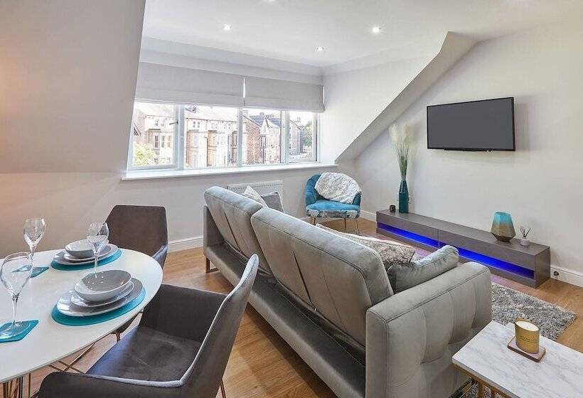 Host & Stay   The Loft @ The Regency