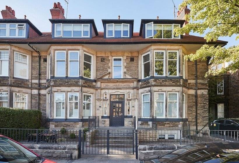 Host & Stay   The Loft @ The Regency