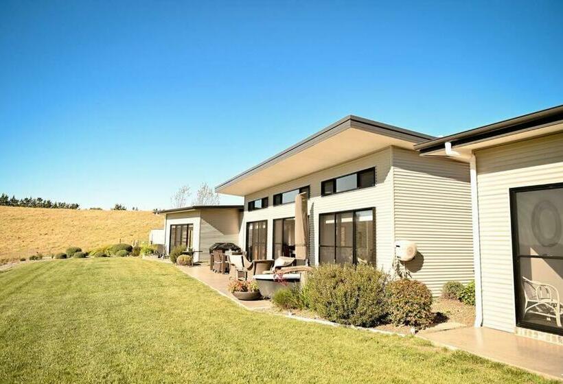 Luxury Modern Farm Stay Home In Southern Highlands