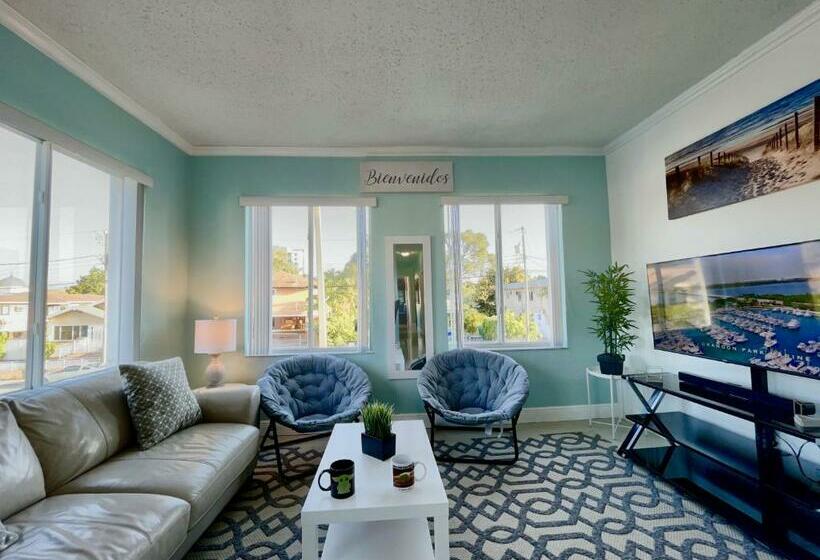 Marlins Park Suites Apartment 4 Cafe Colada Suite