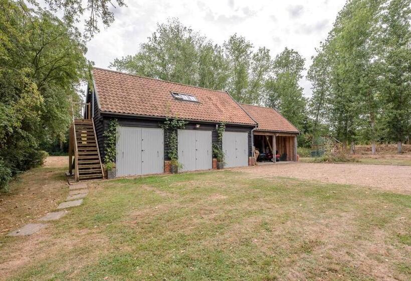 Poplar Farm Cartlodge, Earl Soham