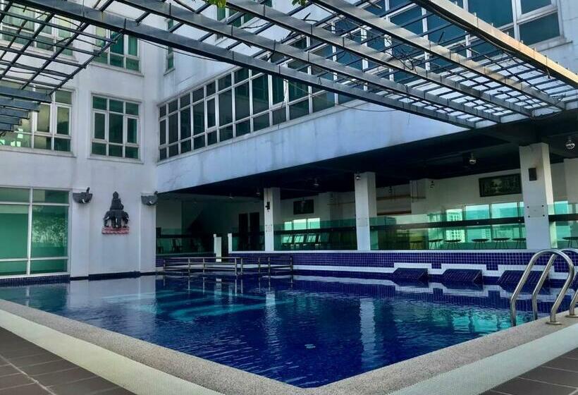 Pth Residence