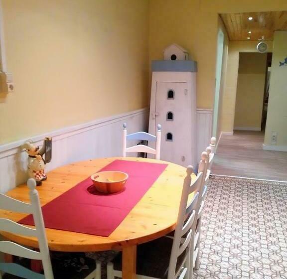 Ruim Authentiek Gelijkvloers Appartement Op Wandelafstand Van De Zee