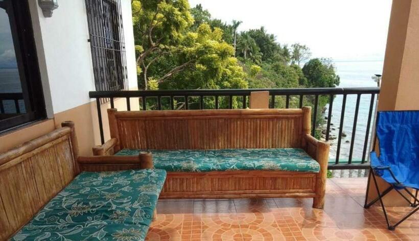 Sandra S Holiday House