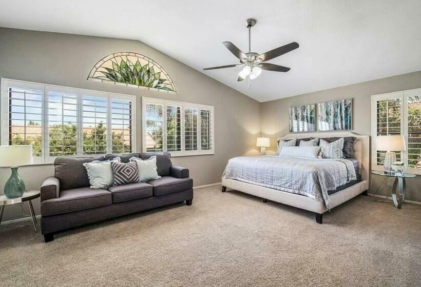 Scottsdale Luxury Pool, Bbq, Smoker, And Pool Table