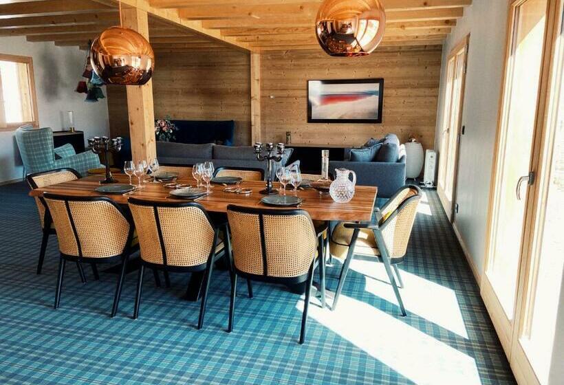 Superbe Chalet Situé à Sommand Vers Les Pistes