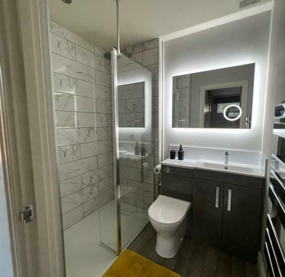 The Annexe, Farnborough