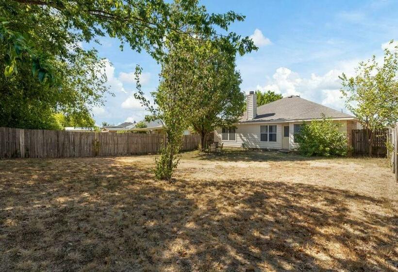 The Hideaway Nflx/arcade/soak Tub