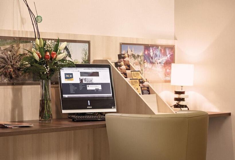 فندق Ace Hôtel Châteauroux Déols