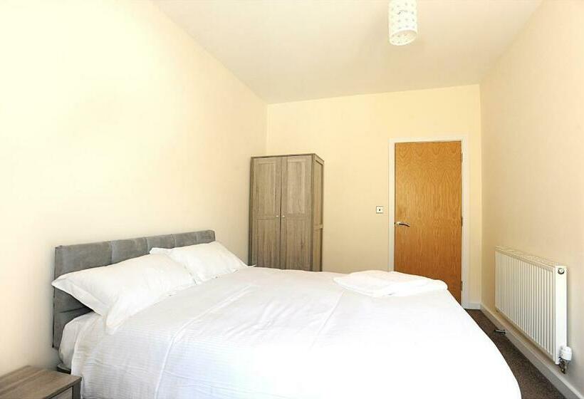 Отель Apartment In Central Halifax