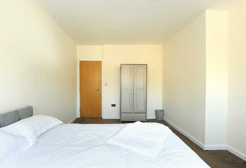 Отель Apartment In Central Halifax